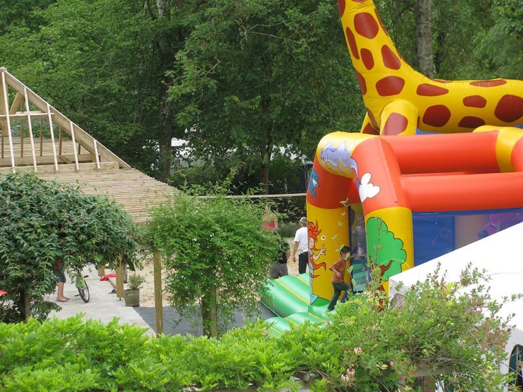 Camping Des Rochers Des Parcs Hotel เกลซี ภายนอก รูปภาพ